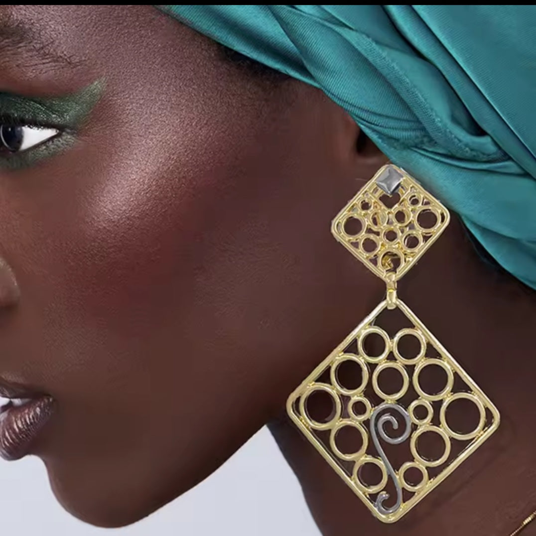 Geometric Circle Lattice Earrings